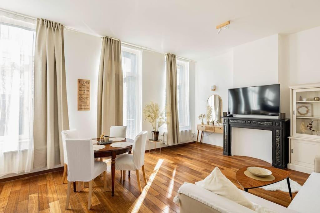 Appartamento Luxueux Proche De Gare Du Midi, à Côté Du Centre *